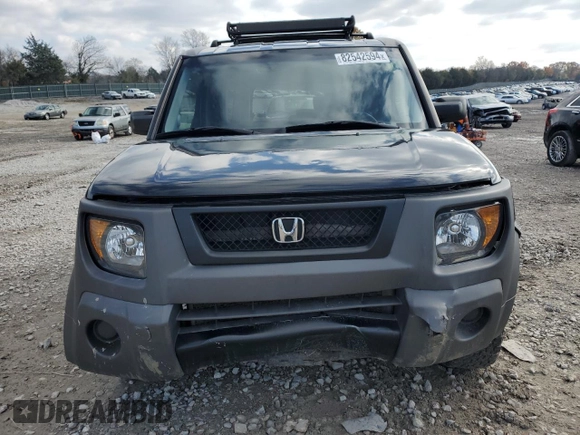 2004 Honda Element EX with VIN 5J6YH28654L009064, listed as a Copart auction lot 82542594 with 217,452 mi miles and Salvage Title. Bid and sale history available at DreamBid. Image 5.