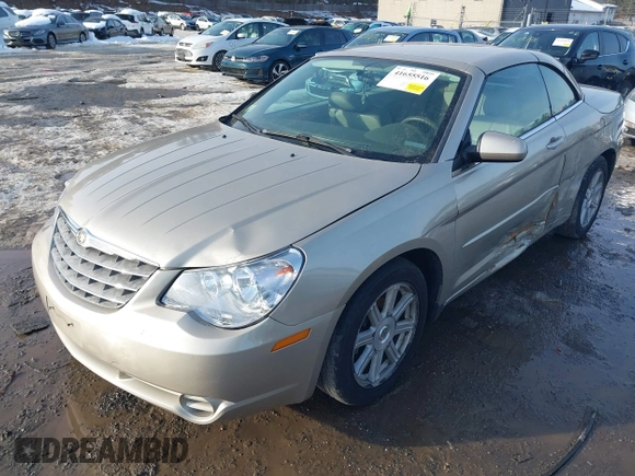 2008 Chrysler Sebring Touring z VIN 1C3LC55R68N669319, wystawiony jako IAAI lot #41655516 z przebiegiem 150 913 mil mil oraz . Historia ofert i sprzedaży dostępna na DreamBid. Obrazek 17.