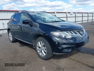 2012 Nissan Murano SV z VIN JN8AZ1MWXCW202798, wystawiony jako IAAI lot #42016905 z przebiegiem 130 474 mil mil oraz . Historia ofert i sprzedaży dostępna na DreamBid. Obrazek 1.