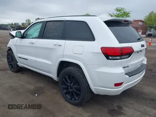 2018 Jeep Grand Cherokee Altitude with VIN 1C4RJFAG1JC202820, listed as a IAAI auction lot 42257958 with 86,117 mi miles and . Bid and sale history available at DreamBid. Image 3.