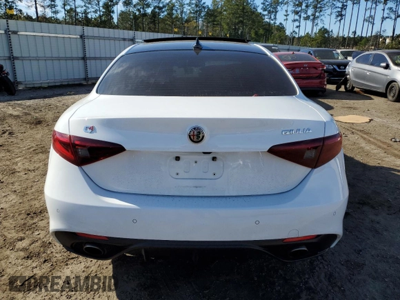 2018 Alfa Romeo Giulia with VIN ZARFAEDN7J7567993, listed as a Copart auction lot 72034332 with 35,437 mi miles. Bid and sale history available at carsss.com. Image 6.