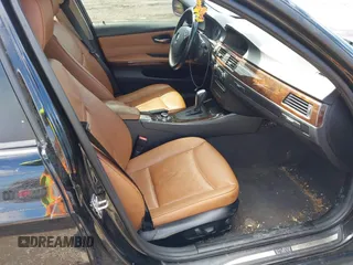 2011 BMW 3 Series 328i xDrive with VIN WBAPK5G57BNN81989, listed as a IAAI auction lot 41861121 with 176,847 mi miles. Bid and sale history available at carsss.com. Image 5.