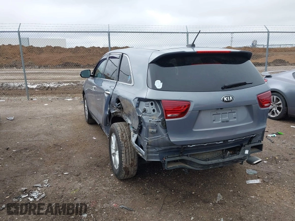 2020 Kia Sorento LX with VIN 5XYPG4A39LG688184, listed as a IAAI auction lot 41539132 with 44,763 mi miles. Bid and sale history available at carsss.com. Image 3.