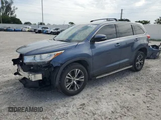 2019 Toyota Highlander LE with VIN 5TDZARFH8KS046584, listed as a Copart auction lot 64578235 with 30,386 mi miles and Salvage title. Bid and sale history available at DreamBid. Image 1.