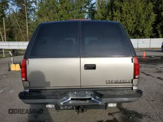 1999 Chevrolet Suburban with VIN 1GNGK26J9XJ518169, listed as a Copart auction lot 89381325 with 53,435 mi miles and Salvage Title. Bid and sale history available at carsss.com. Image 6.