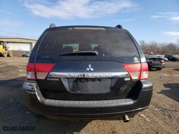 2010 Mitsubishi Endeavor SE with VIN 4A4JN3AS3AE005231, listed as a Copart auction lot 88280535 with 212,675 mi miles and Salvage Title. Bid and sale history available at carsss.com. Image 6.