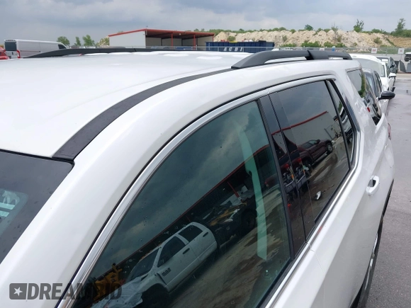 2020 Chevrolet Traverse LT Cloth z VIN 1GNERGKW3LJ127398, wystawiony jako IAAI lot #42161330 z przebiegiem 96 140 mil mil oraz . Historia ofert i sprzedaży dostępna na DreamBid. Obrazek 18.
