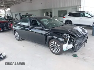 2024 Nissan Altima SV with VIN 1N4BL4DV9RN371533, listed as a IAAI auction lot 42438814 with 28,419 mi miles and . Bid and sale history available at DreamBid. Image 1.