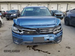 2018 Volkswagen Tiguan S z VIN 3VV1B7AX4JM013112, wystawiony jako Copart lot #47568385 z przebiegiem 95 576 mil mil oraz Szkoda całkowita • Salvage title. Historia ofert i sprzedaży dostępna na DreamBid. Obrazek 5.