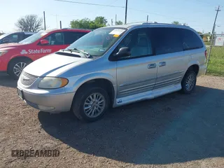 2002 Chrysler Town & Country Limited with VIN 2C8GP64L62R552398, listed as a IAAI auction lot 42021018 with 88,601 mi miles. Bid and sale history available at carsss.com. Image 2.