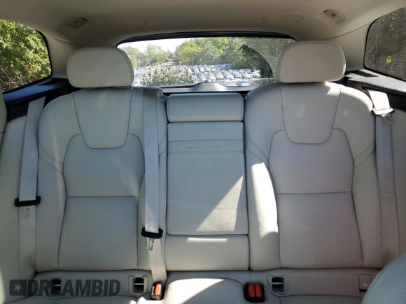 2020 Volvo XC60 Momentum z VIN YV4102DK5L1421574, wystawiony jako Copart lot #75533884 z przebiegiem 60 353 mil mil oraz Szkoda całkowita • Salvage title. Historia ofert i sprzedaży dostępna na DreamBid. Obrazek 10.