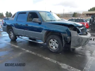 2006 Chevrolet Avalanche Z71 with VIN 3GNEK12Z36G131825, listed as a IAAI auction lot 41095431 with 349,879 mi miles. Bid and sale history available at carsss.com. Image 1.