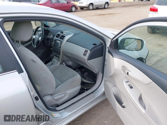 2013 Toyota Corolla L with VIN 2T1BU4EE3DC940460, listed as a IAAI auction lot 42155611 with 92,992 mi miles and . Bid and sale history available at carsss.com. Image 5.