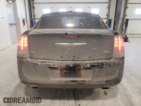 2014 Chrysler 300 with VIN 2C3CCAGG4EH352616, listed as a Copart auction lot 41852545 with 120,667 mi miles and Clean Title. Bid and sale history available at carsss.com. Image 6.