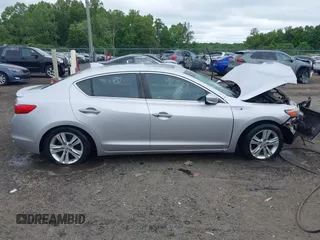 2013 Acura ILX Hybrid Technology z VIN 19VDE3F78DE302392, wystawiony jako IAAI lot #42207701 z przebiegiem 174 587 mil mil oraz . Historia ofert i sprzedaży dostępna na DreamBid. Obrazek 14.