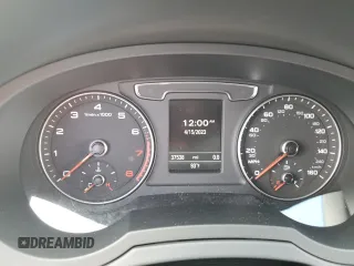 2018 Audi Q3 Premium with VIN WA1BCCFS2JR032529, listed as a Copart auction lot 49040273 with 37,538 mi miles. Bid and sale history available at carsss.com. Image 9.