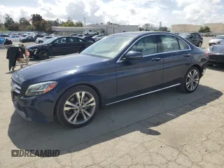 2019 Mercedes-Benz C 300 z VIN 55SWF8DB2KU297892, wystawiony jako Copart lot #50835775 z przebiegiem 75 326 mil mil oraz Szkody całkowita. Historia ofert i sprzedaży dostępna na DreamBid. Obrazek 1.