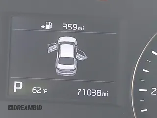 2017 Kia Cadenza Limited with VIN KNALC4J15H5081396, listed as a IAAI auction lot 41451615 with 71,038 mi miles. Bid and sale history available at carsss.com. Image 15.
