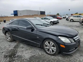 2012 Mercedes-Benz E 350 with VIN WDDKJ5KB0CF140171, listed as a Copart auction lot 55951915 with 171,708 mi miles and Salvage title. Bid and sale history available at DreamBid. Image 4.