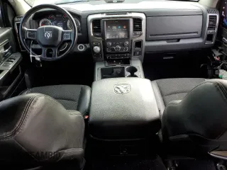 2015 Ram 1500 Sport z VIN 1C6RR7HT5FS652668, wystawiony jako Copart lot #46020945 z przebiegiem 132 357 mil mil oraz Szkoda całkowita • Salvage title. Historia ofert i sprzedaży dostępna na DreamBid. Obrazek 8.