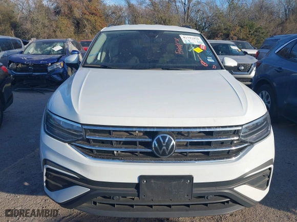 2024 Volkswagen Tiguan S with VIN 3VVRB7AX7RM041291, listed as a IAAI auction lot 41793818 with 24,004 mi miles. Bid and sale history available at carsss.com. Image 12.