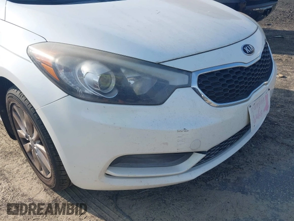 2014 Kia Forte LX with VIN KNAFX4A65E5204073, listed as a IAAI auction lot 42155914 with 167,079 mi miles and . Bid and sale history available at carsss.com. Image 6.