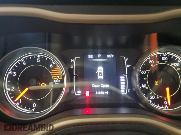 2016 Jeep Cherokee Latitude with VIN 1C4PJMCB8GW203113, listed as a Copart auction lot 64230625 with 81,946 mi miles and Salvage title. Bid and sale history available at DreamBid. Image 9.