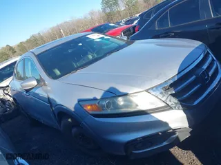 2014 Honda Crosstour EX-L with VIN 5J6TF2H5XEL003186, listed as a IAAI auction lot 41804813 with 119,982 mi miles. Bid and sale history available at carsss.com. Image 1.