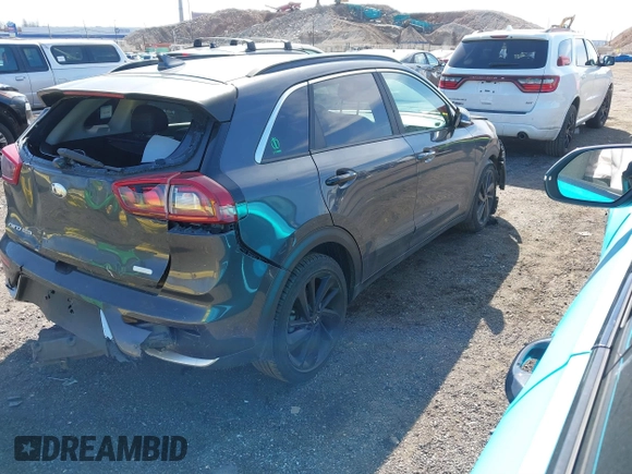 2018 Kia Niro EX with VIN KNDCC3LC6J5137430, listed as a IAAI auction lot 41804509 with 139,140 mi miles. Bid and sale history available at carsss.com. Image 4.