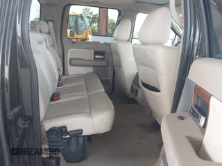 2004 Ford F-150 XLT z VIN 1FTPW12554KD31646, wystawiony jako IAAI lot #42798307 z przebiegiem 263 985 mil mil oraz . Historia ofert i sprzedaży dostępna na DreamBid. Obrazek 8.