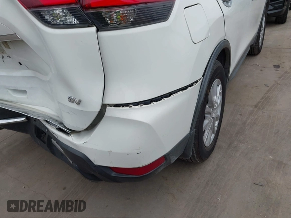 2017 Nissan Rogue SL z VIN JN8AT2MT8HW144260, wystawiony jako IAAI lot #41961989 z przebiegiem 114 627 mil mil oraz . Historia ofert i sprzedaży dostępna na DreamBid. Obrazek 20.