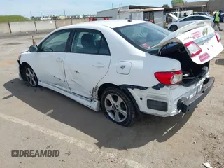 2011 Toyota Corolla L with VIN 2T1BU4EE0BC631879, listed as a IAAI auction lot 42032074 with 1 mi miles. Bid and sale history available at carsss.com. Image 3.