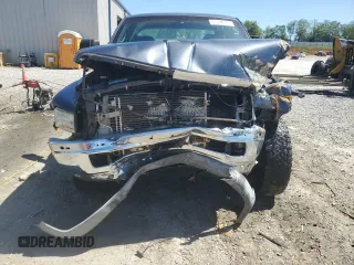 2002 Dodge Ram 2500 with VIN 3B7KC236X2M268324, listed as a Copart auction lot 57196344 with 179,647 mi miles and Salvage Title. Bid and sale history available at carsss.com. Image 5.