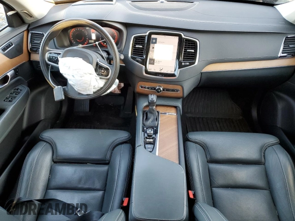 2020 Volvo XC90 Inscription with VIN YV4A22PL6L1533380, listed as a Copart auction lot 42690115 with 31,154 mi miles and Salvage Title. Bid and sale history available at carsss.com. Image 8.