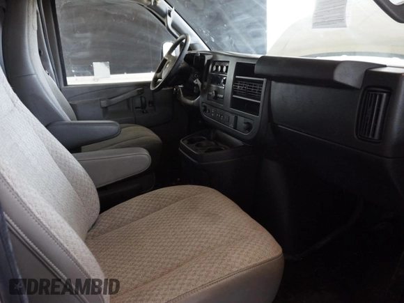 2020 Chevrolet Express Cargo Van with VIN 1GCWGAFG5L1252745, listed as a Copart auction lot 88163105 with 62,360 mi miles and Clean Title. Bid and sale history available at carsss.com. Image 5.