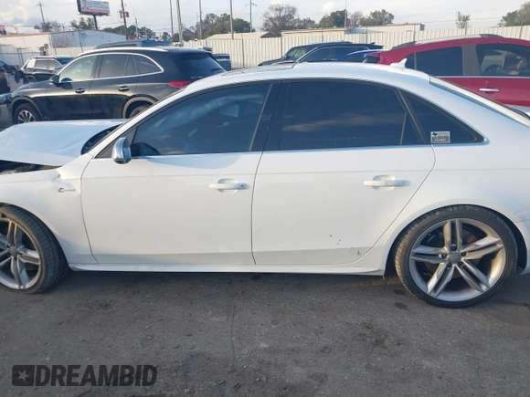 2011 Audi S4 Prestige with VIN WAUKGAFL8BA140724, listed as a IAAI auction lot 41109562 with 111,329 mi miles. Bid and sale history available at carsss.com. Image 15.