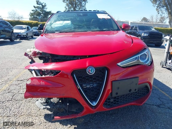 2022 Alfa Romeo Stelvio Ti with VIN ZASPAKBN0N7D39153, listed as a IAAI auction lot 40220043 with 1 mi miles. Bid and sale history available at carsss.com. Image 12.