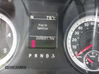 2015 Ram 2500 Tradesman с VIN 3C6UR5CL6FG513999, выставлен на аукционе IAAI как лот 42259171 с пробегом 265 657 миль миль и . История ставок и продаж доступна на DreamBid. Изображение 15.