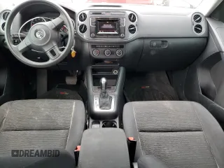 2017 Volkswagen Tiguan S z VIN WVGBV7AXXHK045196, wystawiony jako Copart lot #49369505 z przebiegiem 114 367 mil mil oraz Szkoda całkowita • Salvage title. Historia ofert i sprzedaży dostępna na DreamBid. Obrazek 8.