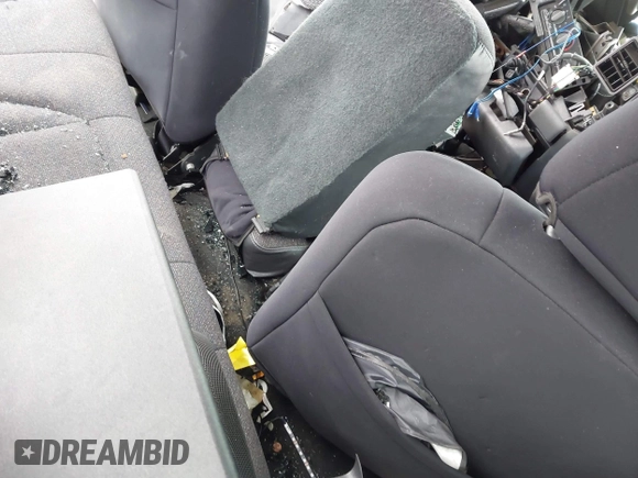 2000 Chevrolet Silverado 1500 with VIN 2GCEC19W7Y1367696, listed as a IAAI auction lot 41283222 with Not Provided miles and . Bid and sale history available at DreamBid. Image 8.