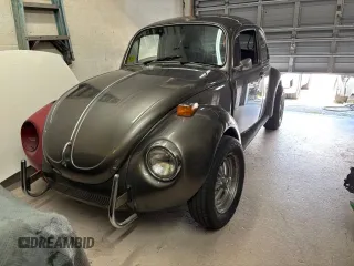1971 Volkswagen Beetle with VIN 1112225516, listed as a Copart auction lot 64374845 with 84,201 mi miles and Salvage title. Bid and sale history available at DreamBid. Image 2.