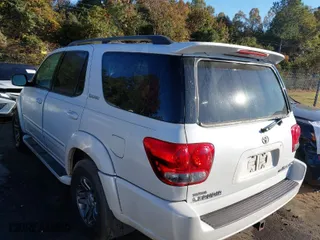 2007 Toyota Sequoia Limited with VIN 5TDBT48A37S285708, listed as a IAAI auction lot 40643353 with 237,692 mi miles. Bid and sale history available at carsss.com. Image 3.
