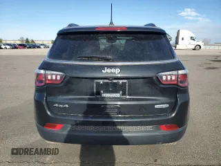 2022 Jeep Compass Altitude with VIN 3C4NJDBB8NT113195, listed as a Copart auction lot 48806985 with 23,038 mi miles and Salvage Title. Bid and sale history available at carsss.com. Image 6.