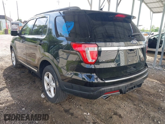 2018 Ford Explorer XLT with VIN 1FM5K8D85JGB94186, listed as a IAAI auction lot 42289133 with 130,175 mi miles and . Bid and sale history available at DreamBid. Image 3.