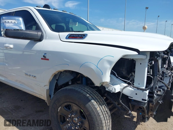 2024 Ram 2500 Laramie с VIN 3C6UR5FL6RG384601, выставлен на аукционе IAAI как лот 41640560 с пробегом 21 330 миль миль и . История ставок и продаж доступна на DreamBid. Изображение 22.