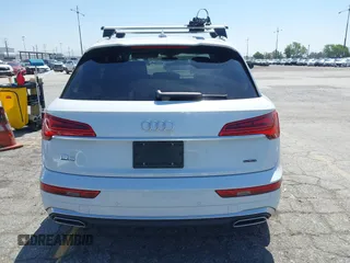 2021 Audi Q5 Premium Plus z VIN WA1E2AFY1M2043365, wystawiony jako IAAI lot #42286970 z przebiegiem 28 438 mil mil oraz . Historia ofert i sprzedaży dostępna na DreamBid. Obrazek 17.