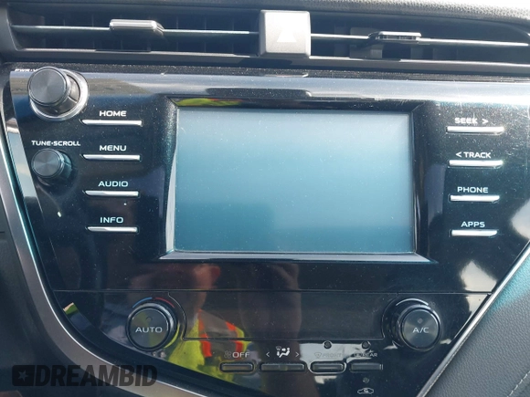 2018 Toyota Camry LE z VIN JTNB11HK2J3048094, wystawiony jako IAAI lot #42331953 z przebiegiem 239 000 mil mil oraz . Historia ofert i sprzedaży dostępna na DreamBid. Obrazek 16.