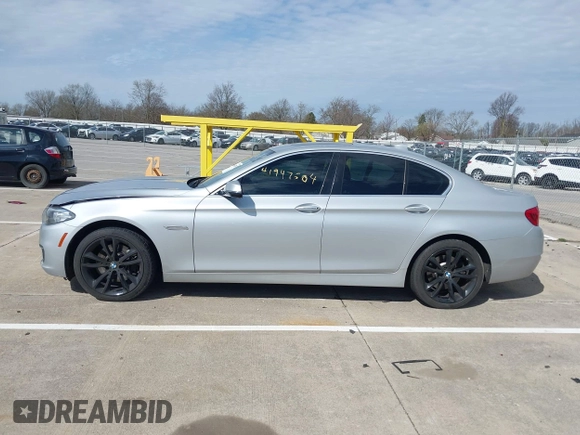 2015 BMW 5 Series 535i z VIN WBA5B1C57FG127497, wystawiony jako IAAI lot #41947604 z przebiegiem 145 577 mil mil oraz . Historia ofert i sprzedaży dostępna na DreamBid. Obrazek 14.