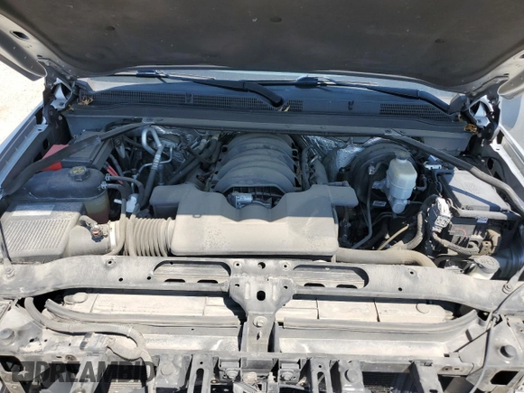 2015 GMC Yukon XL SLE with VIN 1GKS2GKC4FR678777, listed as a Copart auction lot 68642194 with 151,909 mi miles and Salvage Title. Bid and sale history available at carsss.com. Image 12.
