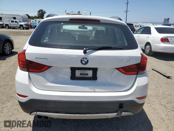 2014 BMW X1 sDrive28i z VIN WBAVM1C51EVW51832, wystawiony jako Copart lot #60153925 z przebiegiem 101 781 mil mil oraz Szkoda całkowita • Salvage title. Historia ofert i sprzedaży dostępna na DreamBid. Obrazek 6.